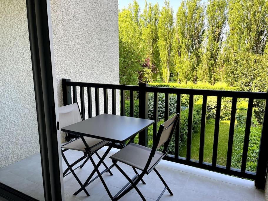 Apartament Le Garden - Studio Refait A Neuf Proche Mer Et Commerces Cabourg Zewnętrze zdjęcie