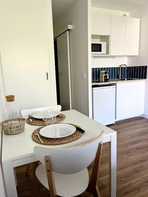 Apartament Le Garden - Studio Refait A Neuf Proche Mer Et Commerces Cabourg Zewnętrze zdjęcie